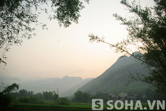 Mai Châu tinh khôi một sớm mai