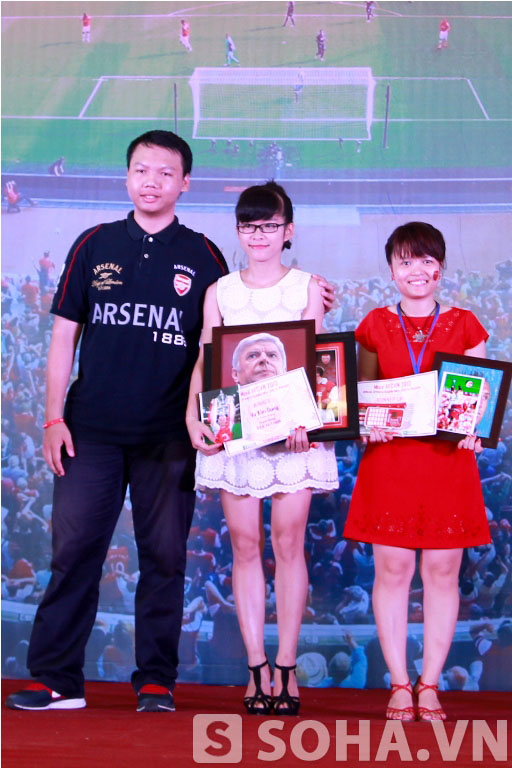 	Một phần quan trọng trong buổi gặp mặt là phần trao giải Miss Arsenal Việt Nam 2013, với giải nhất thuộc về bạn Vũ Kim Dung.