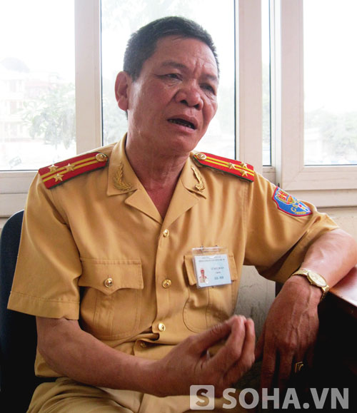 Thượng tá Lê Đức Đoàn (Phòng CSGT, CA TP Hà Nội): “Người thực thi công vụ cần làm đúng pháp luật, vì sự nghiêm minh của pháp luật, không phải là nhân viên kinh doanh”.