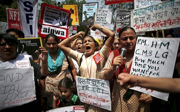 
	Biểu tình phản đối thảm nạn cưỡng hiếp ở Ấn Độ