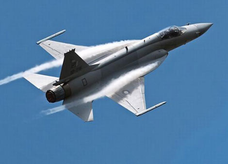 Máy bay tiêm kích phiên bản xuất khẩu JF-17 luôn được Trung Quốc chào bán ở các triển lãm vũ khí.