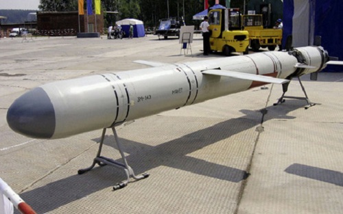 	Cũng trong năm 2009, Việt Nam mua 40 tên lửa chống hạm 3M54 Klub/SS-N-27 dùng cho tàu ngầm Kilo.