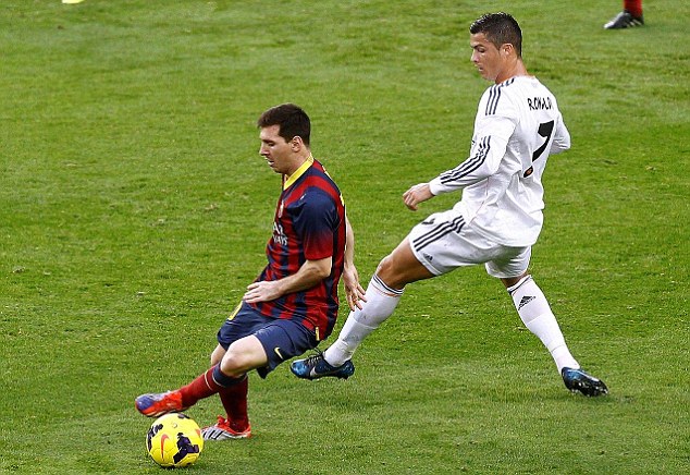  	Messi cũng phải nể Ronaldo