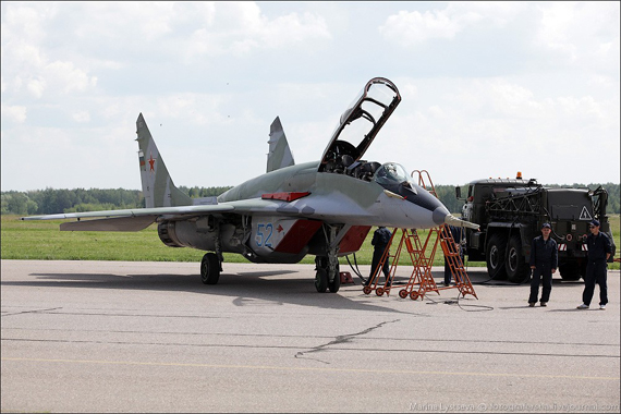 
	MiG-29UBT