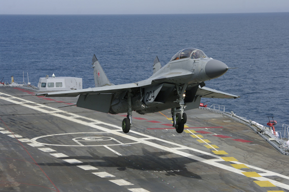 MiG thử nghiệm hàng loạt tiêm kích MiG-29K/KUB cho Hải quân Nga