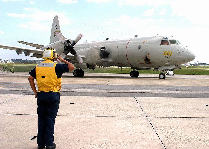 Ngày 11.11, hai máy tuần tra săn ngầm P-3 Orion từ Misawa, Nhật Bản đã đến Philippines tham gia cứu trợ, theo Hải quân Mỹ.