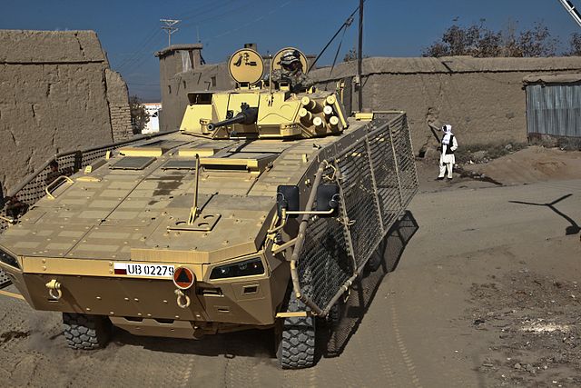 Xe bọc thép AMV Patria của Ba Lan được triển khai tại Afghanistan