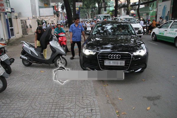 
	Chiếc Audi của Quang Hà.