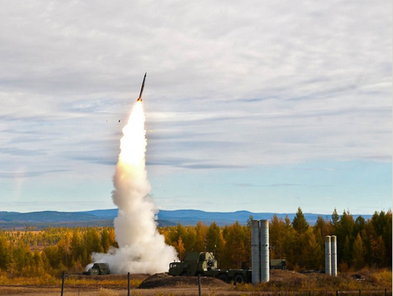 
	Tên lửa S-300.