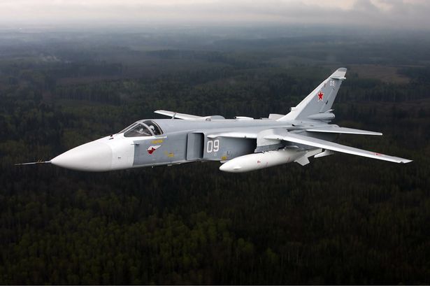 Máy bay cường kích siêu thanh Su-24