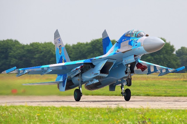  	Su-27 thời còn đa sắc màu.