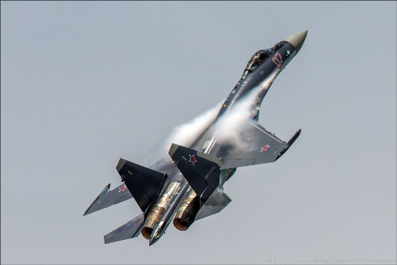 Không có ‘cửa’ cho F-35 khi cận chiến với Su-35