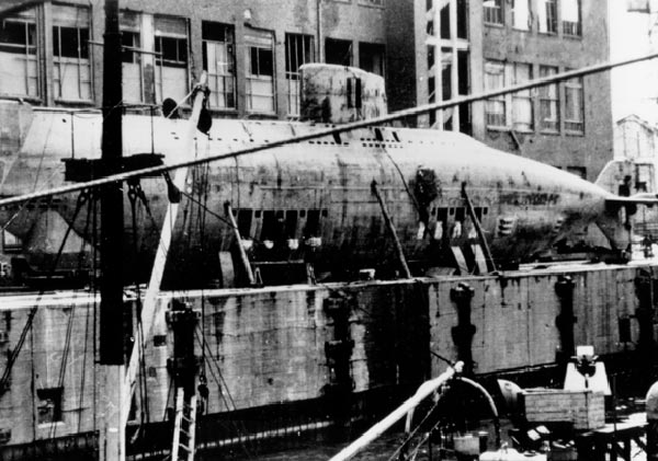 Type XVIIB tàu ngầm AIP đầu tiên của thế giới được thiết kế cho mục đích quân sự của Đức quốc xã.