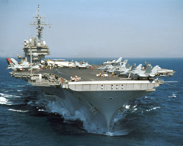 Tàu sân bay USS Kitty Hawk đã bị một tàu ngầm lớp Song đeo bám đến khoảng cách 9 hải lý