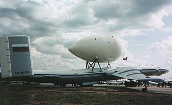  	Loại máy bay này được thiết kế nhằm thực hiện mục đích vận tải chiến lược với khả năng mang vác lượng hàng có trọng tải lớn cùng kích thước khổng lồ, như tên lửa đạn đạo liên lục địa mang đầu đạn hạt nhân. Ảnh: disenoart.com.