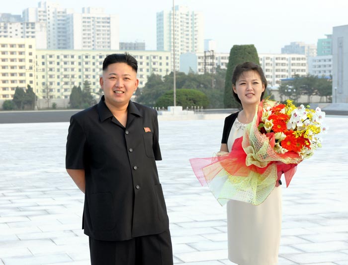 Tiết lộ thân thế bố mẹ vợ Kim Jong-un