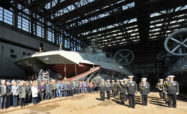 Tàu đổ bộ đệm khí Zubr đóng cho Hải quân Trung Quốc ở nhà máy Morye