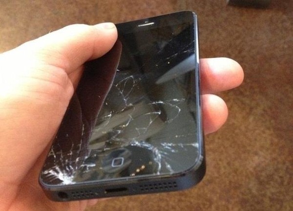 Apple gửi trả 5 triệu chiếc iPhone 5 lỗi