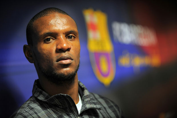 	Abidal tố Barca không trả tiền cho anh trong quá trình nghỉ dưỡng bệnh