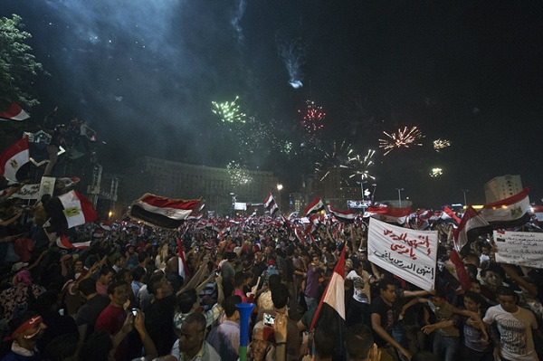 Ai Cập: Pháo hoa rực trời mừng Tổng thống bị lật đổ