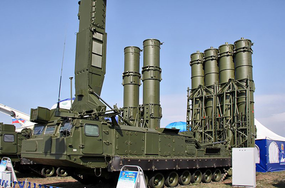 Hệ thống tên lửa phòng không S-300VM Antey-2500.