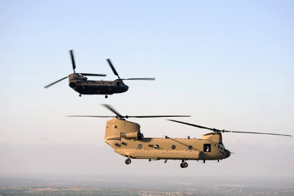 Máy bay trực thăng vận tải Chinook