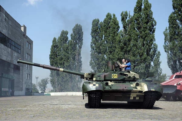 Xe tăng chiến đấu T-84 Oplot.