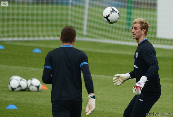 
	Thủ thành Joe Hart đã phải thừa nhận thất bại trong cuộc Premier League với Man City