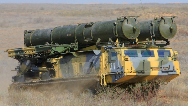 Hệ thống tên lửa phòng không S-300 của Nga.