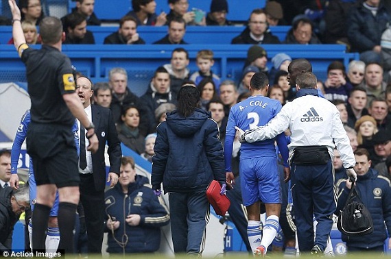 
	Ashley Cole sẽ cần ít nhất 2 tuần để dưỡng thương