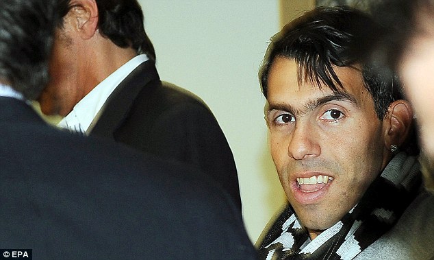 Carlos Tevez đã có mặt tại Italia