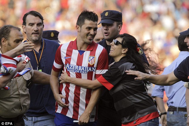 Fan Atletico náo loạn vì David Villa