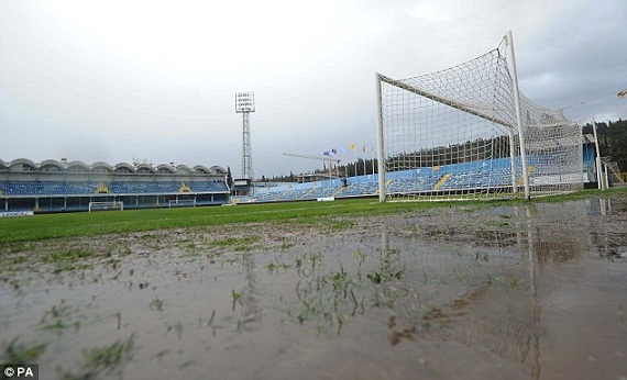 
	Tình trạng sân bãi rất xấu tại Stadion Pod Goricom 