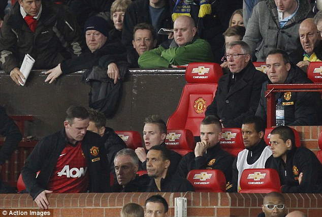 Rooney mất vui trong ngày Man United đại thắng