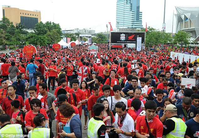 Ngày vui còn dài, Liverpool dễ dàng đánh bại Thái Lan