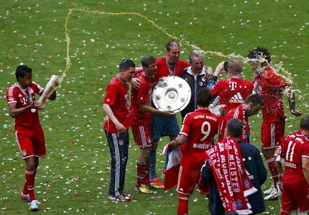 Chùm ảnh: Bayern Munich tưng bừng trong ngày lễ đăng quang