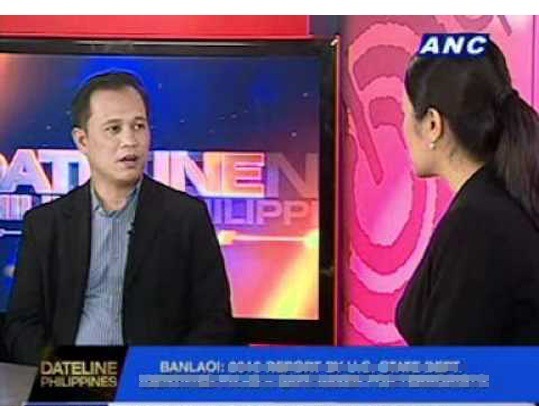  	Giáo sư Rommei Banlaoi trong một cuộc phỏng vấn trên truyền hình Philippines.
