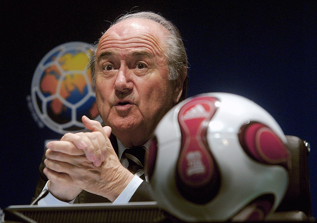 
	Ông Blatter vẫn tham quyền cố vị