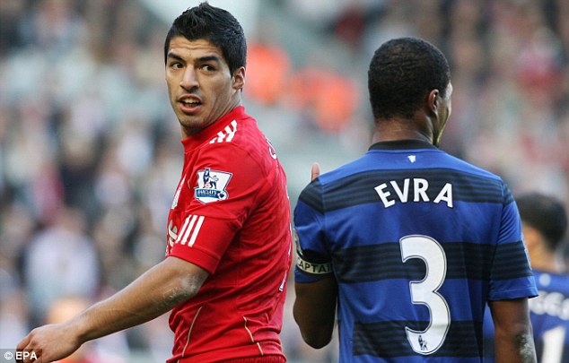 
	Suarez từng bị cấm thi đấu 8 trận vì phân biệt chủng tộc với Evra