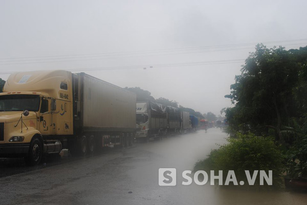 	Tại xã Nghĩa Thuận (Nghĩa Đàn) tuyến quốc lộ 48 đã bị ngập sâu hơn 1m, gây ách tắc cục bộ giao thông.