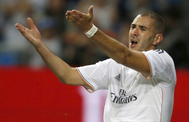 
	Real đã sẵn sàng nhả Benzema với giá 15 triệu bảng