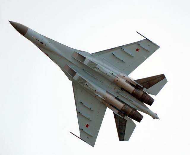 Chiến đấu cơ Su-35