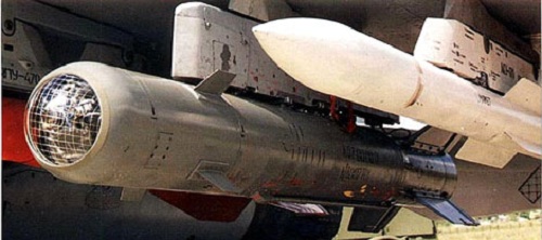 	Trong năm 2009, Việt Nam ký hợp đồng mua thêm 200 quả bom thông minh KAB-500/1500 (không rõ biến thể). Số bom này đã được chuyển giao cho Việt Nam trong giai đoạn 2011-2012 (Trong ảnh: Bom dẫn hướng quang - truyền hình KAB-500Kr)