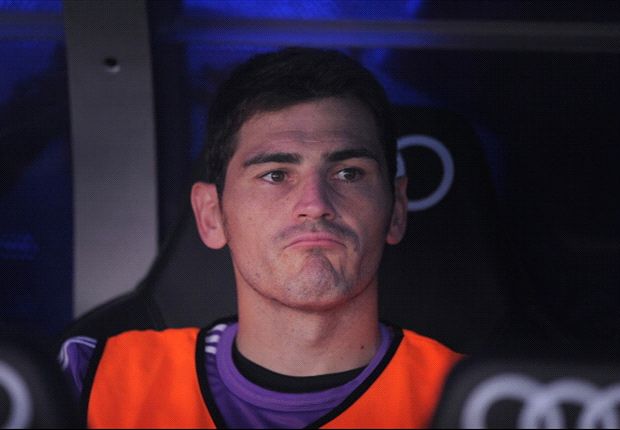  	Casillas đã nghĩ đến nước ra đi