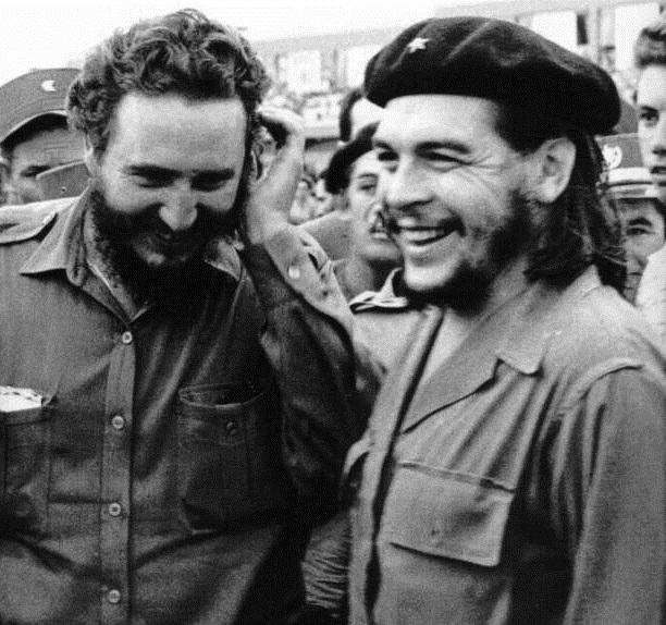 
	Che và người bạn thân Fidel Castro.