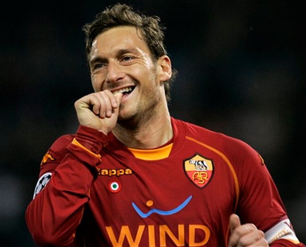 
	Totti sắp gia hạn hợp đồng với AS Roma