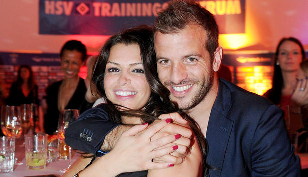 	Van der Vaart đang cố gắng có con chung