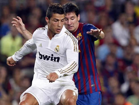  	Cris Ronaldo đang đứng trước cơ hội làm lu mờ Leo Messi