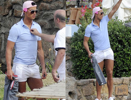 
	Cris Ronaldo diện thời trang nữ tính
