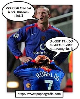 
	Hình ảnh nhạy cảm của CR7 với đồng đội cũ Rooney